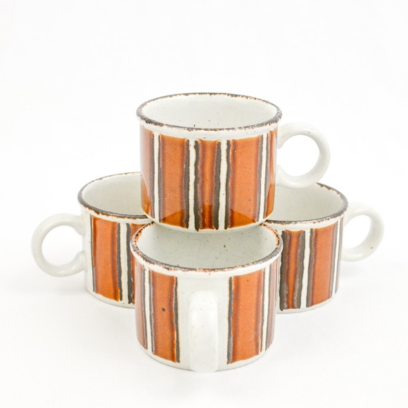 Midwinter Stonehenge earth mugs - Picture 1 of 3